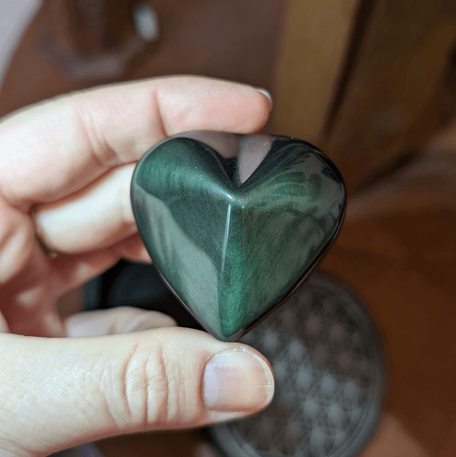 Galet coeur Obsidienne Oeil Céleste AA (40-50mm)